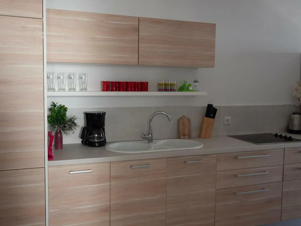 Luciana Apartment Povljana Croatia