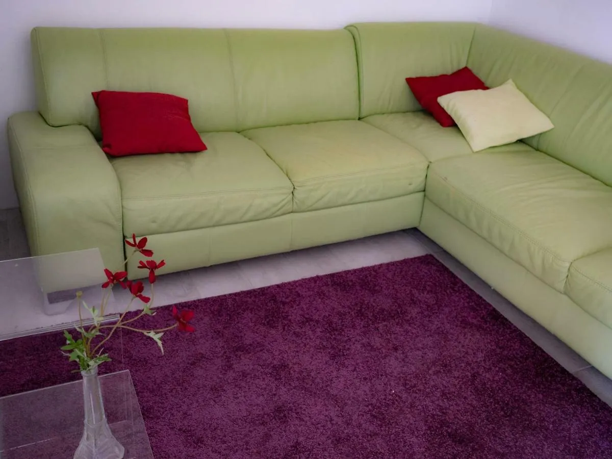 Luciana Apartment Povljana